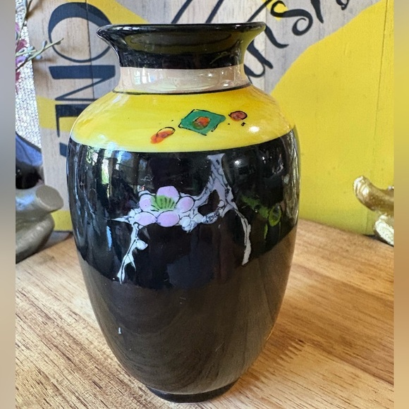 Antique Japanese Famille Noir Black Enamel Porcelain Vase Birds and flowers - Picture 4 of 12